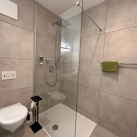 Und Zur Linde 3* Rot an der Rot