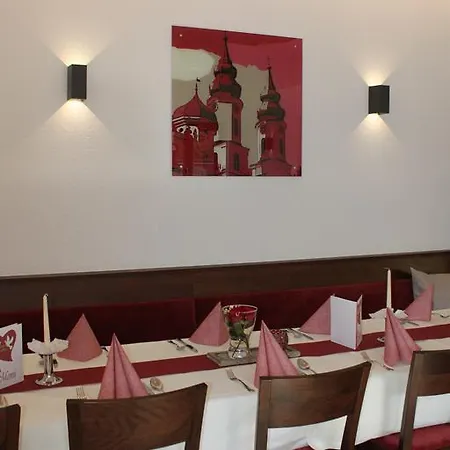 Und Zur Linde 3* Rot an der Rot