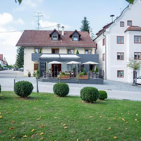 Und Zur Linde Maison d'hôtes Rot an der Rot