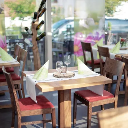 Affittacamere Und Zur Linde Rot an der Rot